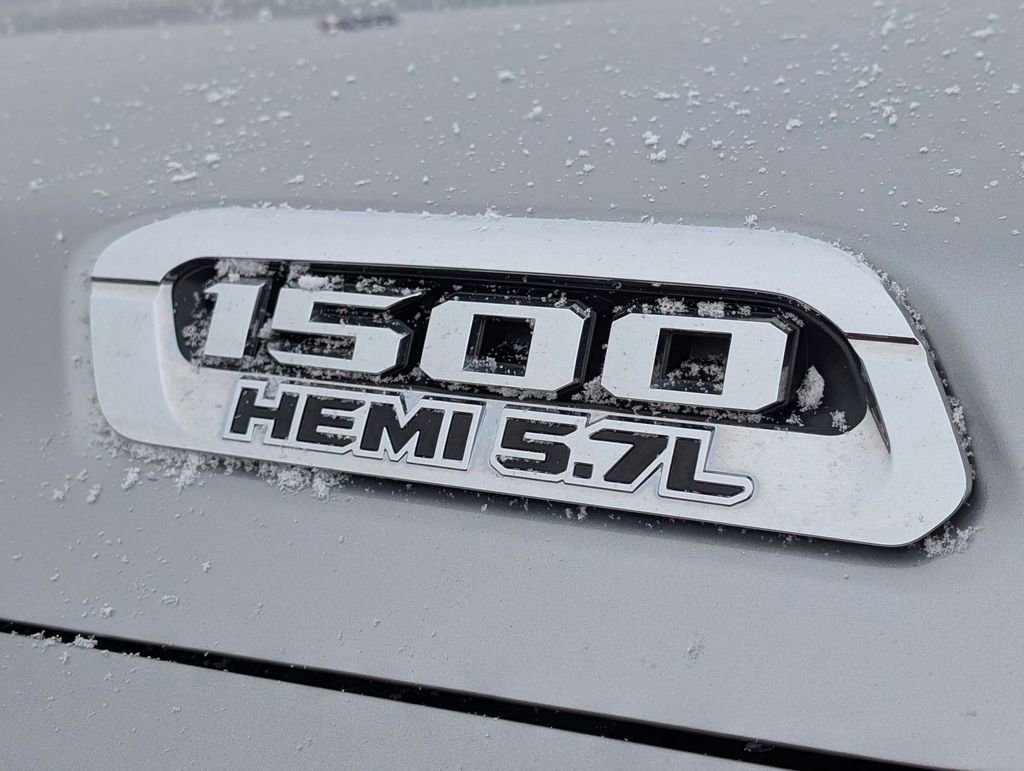 Used 2019 RAM 1500 Laramie image 12