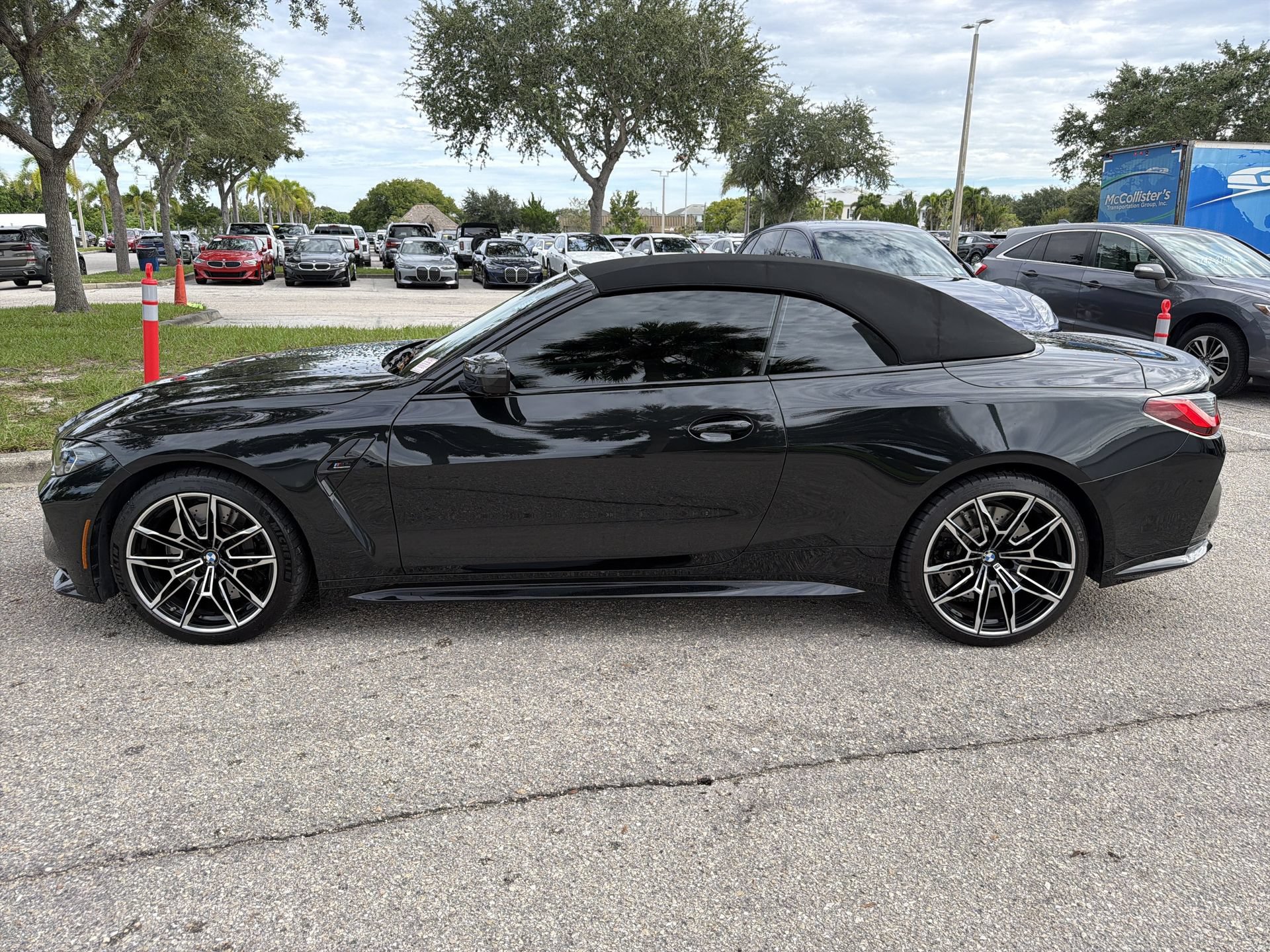 Used 2022 BMW M4 xDrive Competition w/ M Carbon Exterior Package AWD/4WD image 7