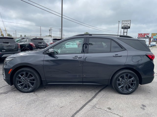 Used 2022 Chevrolet Equinox RS w/ RS Leather Package image 9