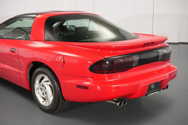 Used 1994 Pontiac Firebird Formula RWD image 29
