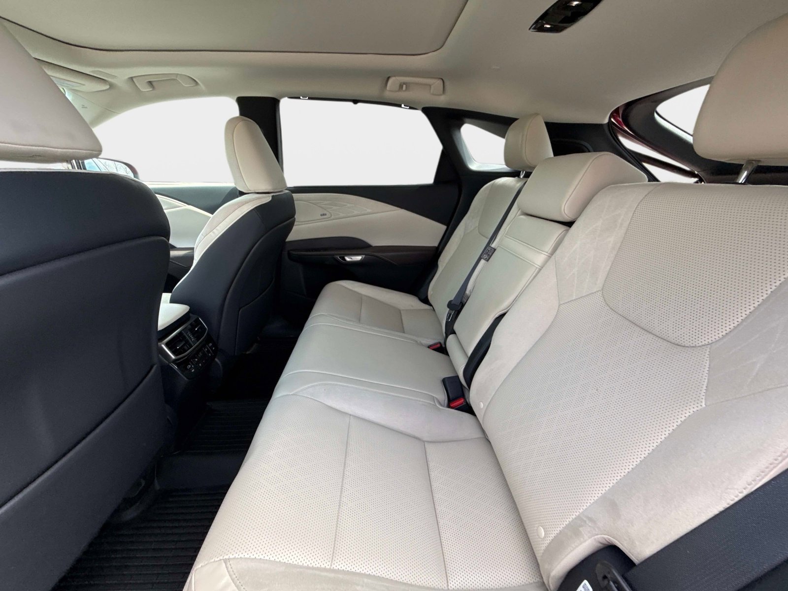 Used 2023 Lexus RX 350 w/ Cold Area Package image 16