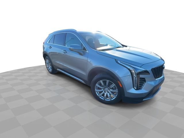 Used 2023 Cadillac XT4 Premium Luxury AWD/4WD image 2