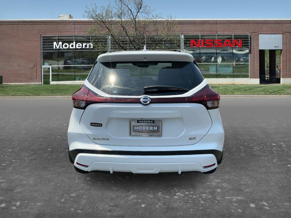 Certified 2021 Nissan Kicks SR w/ SR Premium Package FWD image 3