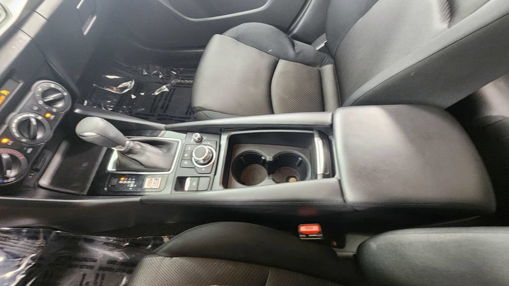 Used 2017 MAZDA MAZDA3 Sport FWD image 27