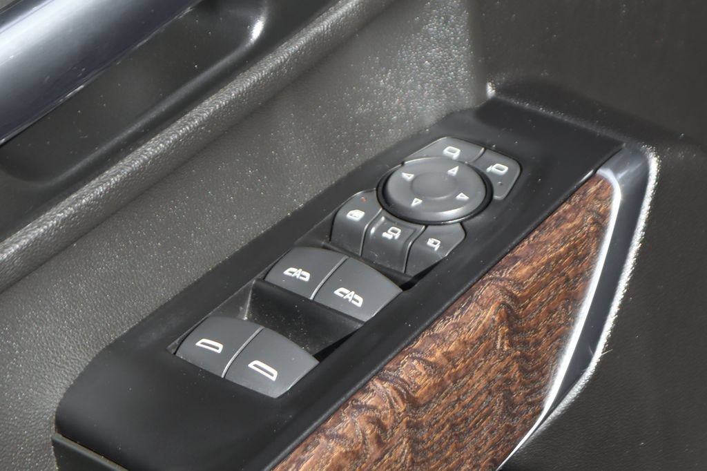 Used 2022 GMC Sierra 3500 Denali AWD/4WD image 19