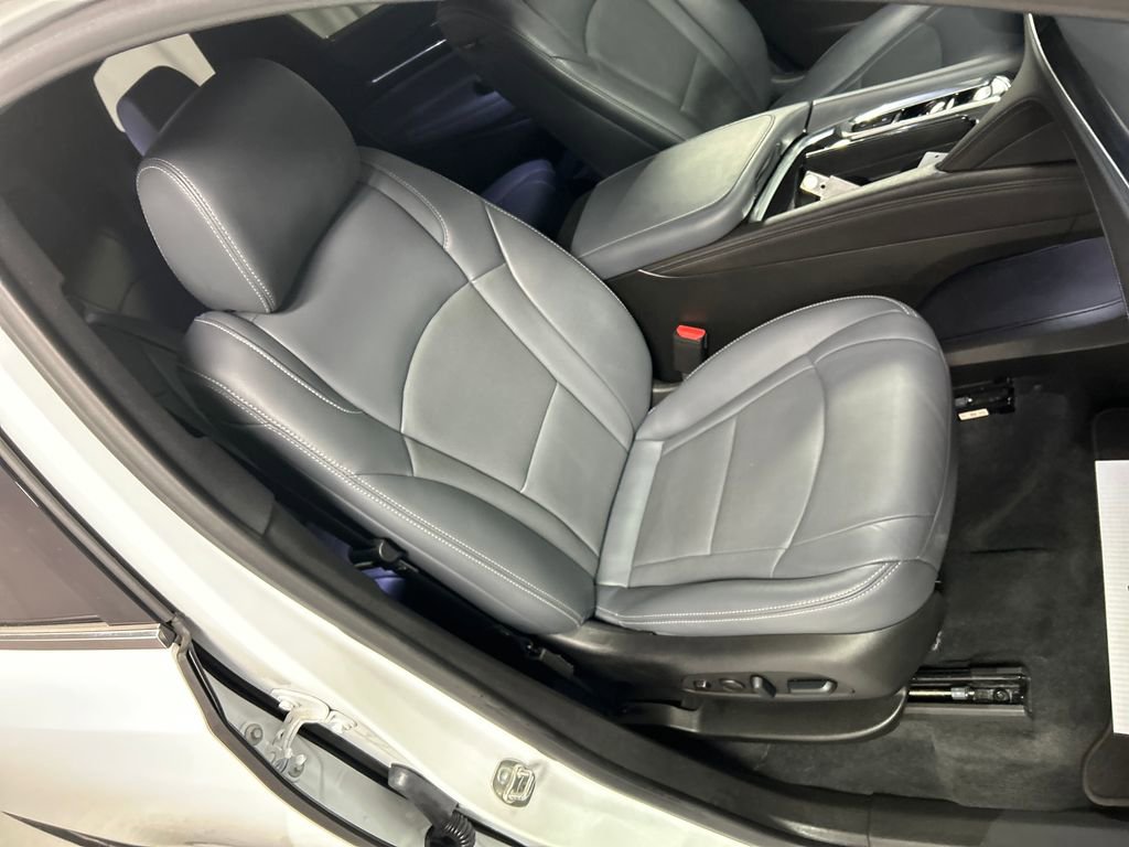 Used 2024 Buick Enclave Premium image 25