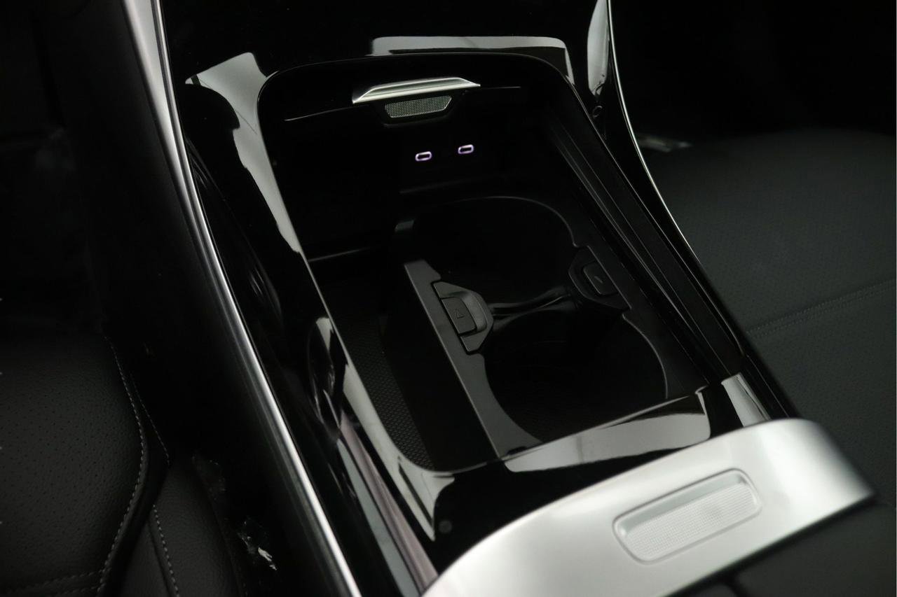 New 2026 Mercedes-Benz C 300 Sedan image 6