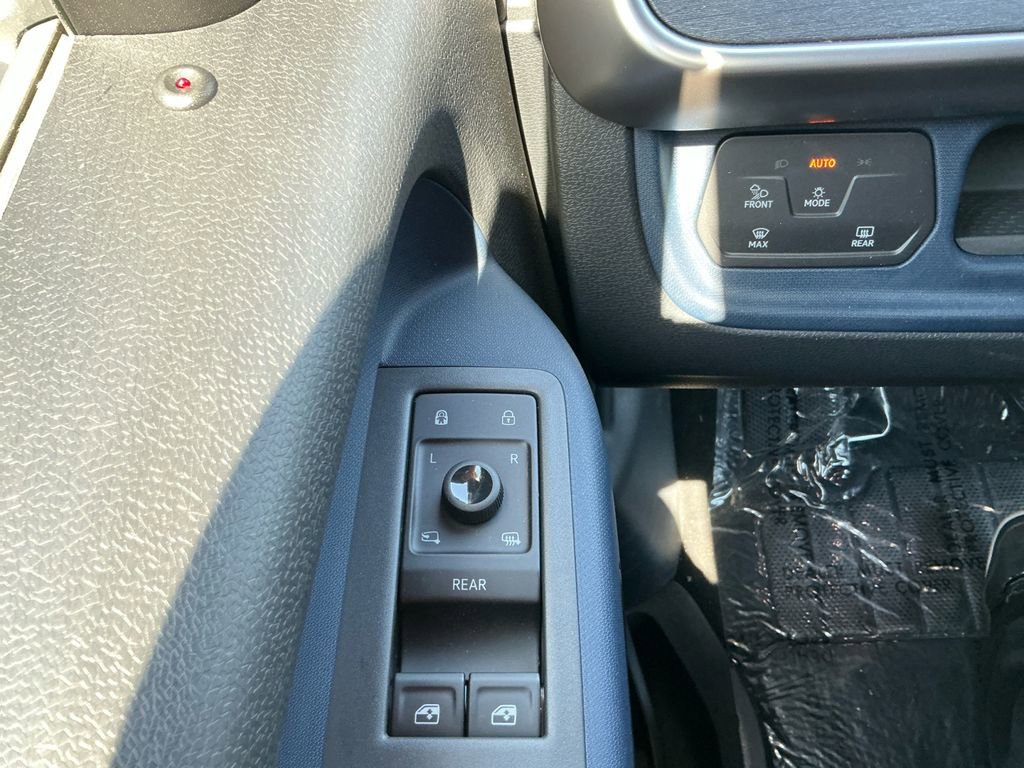 New 2025 Volkswagen ID. Buzz Pro S image 19