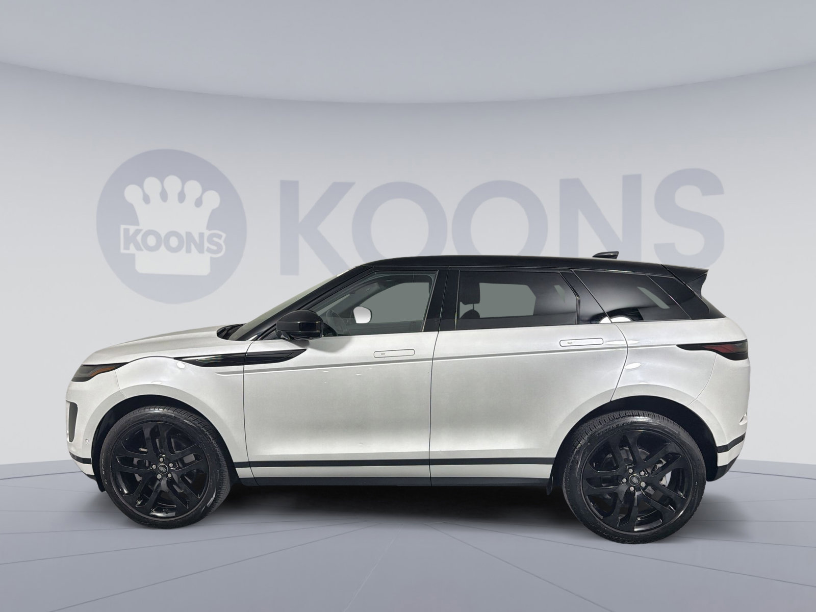 Used 2024 Land Rover Range Rover Evoque S image 2