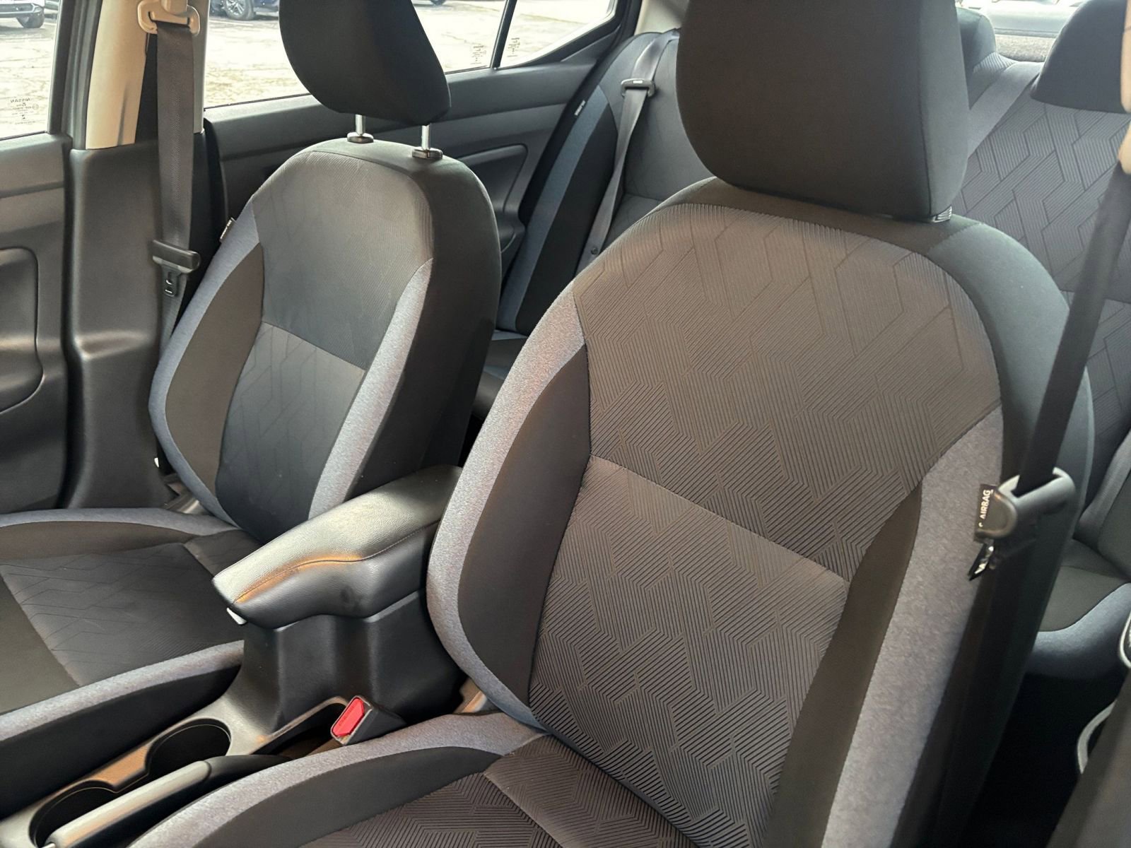 Used 2025 Nissan Versa SV image 34