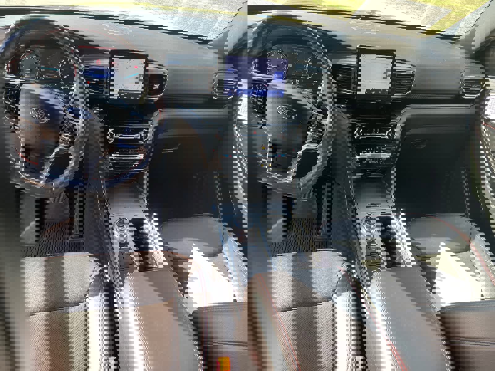 Certified 2023 Ford Explorer ST-Line w/ Class IV Trailer Tow Package image 11