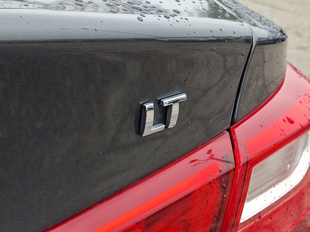 Certified 2017 Chevrolet Malibu LT image 32