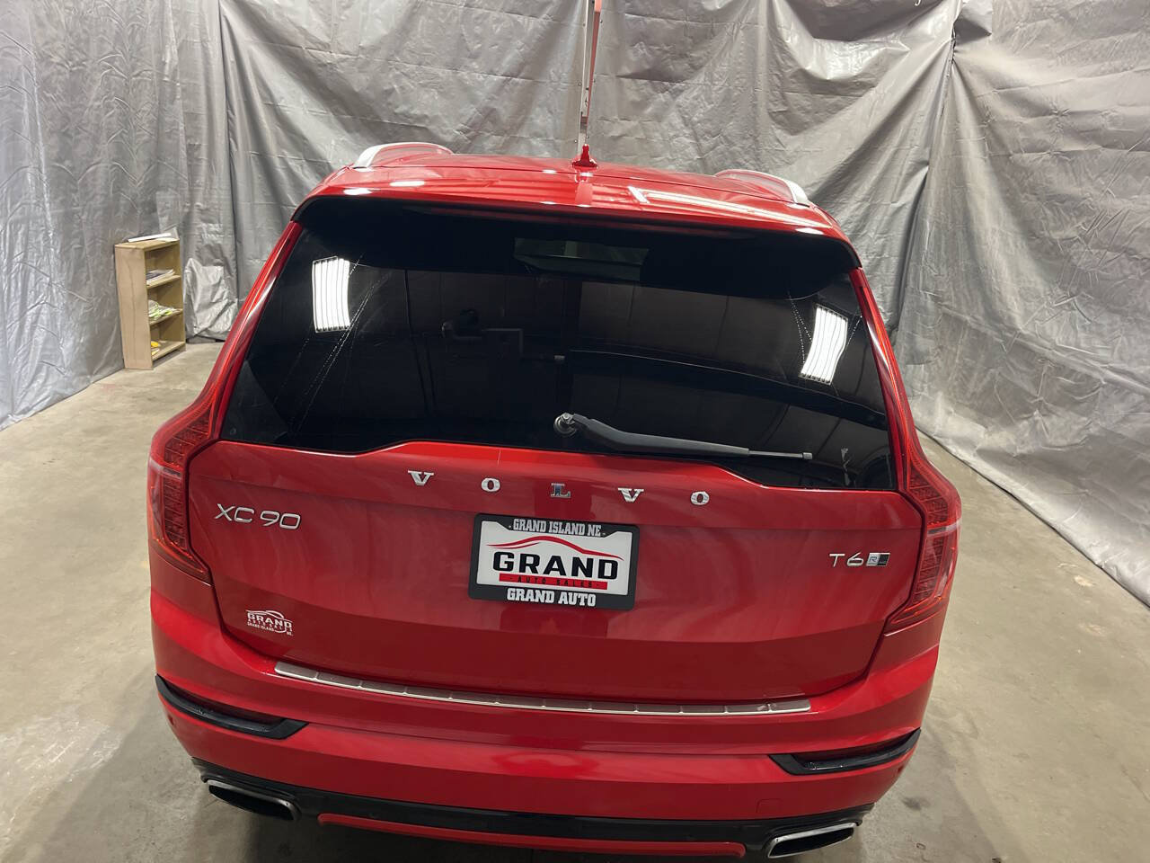 Used 2016 Volvo XC90 T6 R-Design w/ Protection Package Plus AWD/4WD image 5