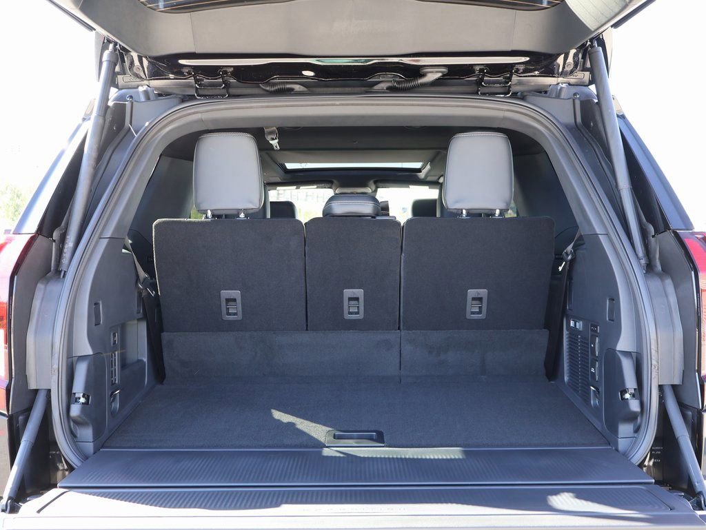 New 2025 Ford Expedition Platinum w/ Stealth Performance Package image 15