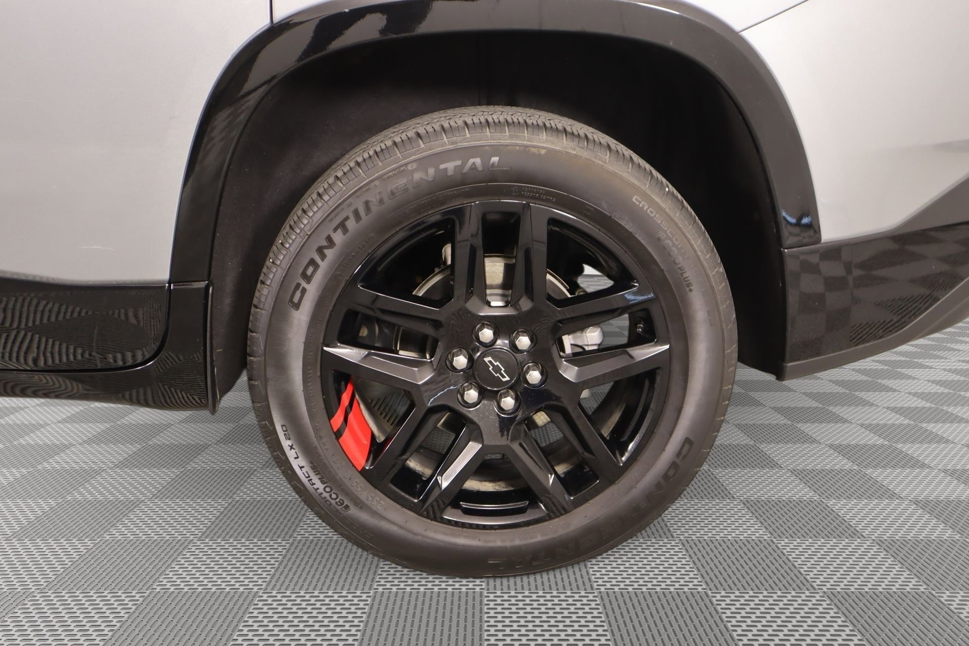 Used 2023 Chevrolet Traverse Premier w/ Redline Edition image 18