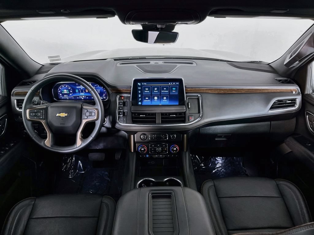 Used 2023 Chevrolet Tahoe High Country AWD/4WD image 12