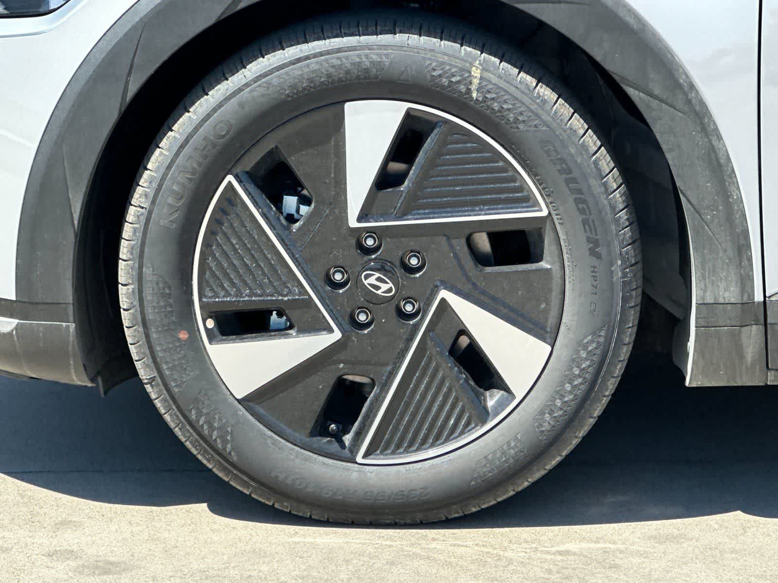 New 2026 Hyundai Ioniq 5 SE RWD image 10