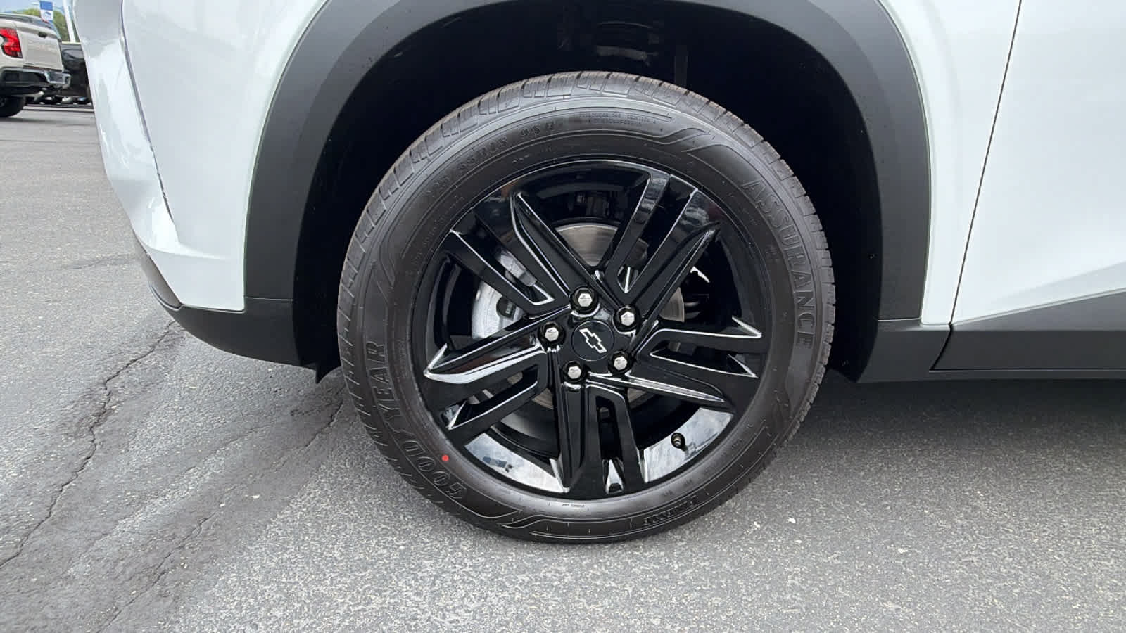 New 2026 Chevrolet Trax ACTIV w/ Sunroof Package FWD image 9