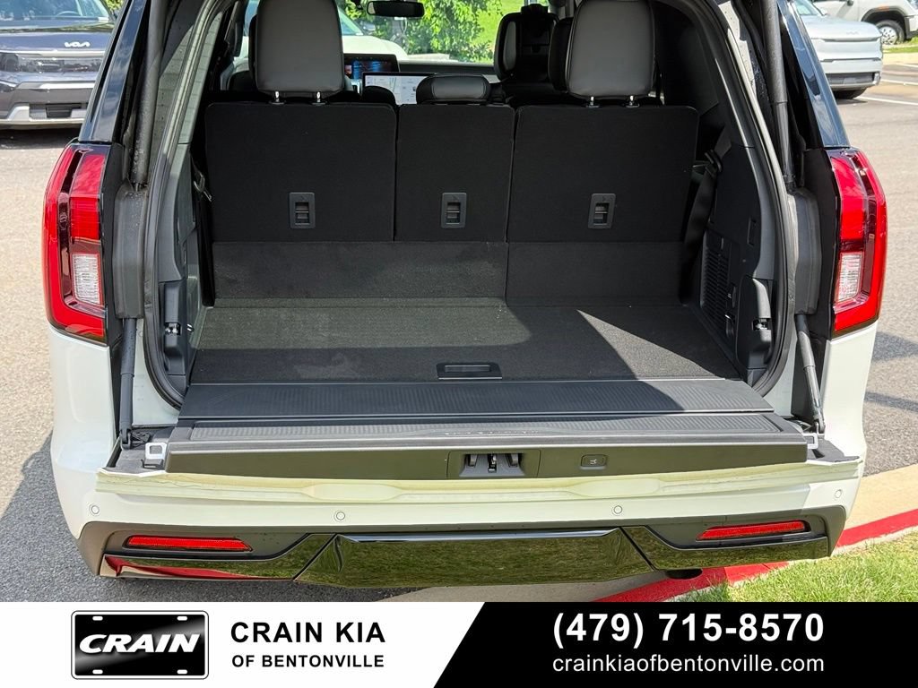 Used 2026 Ford Expedition Platinum w/ Stealth Performance Package AWD/4WD image 30