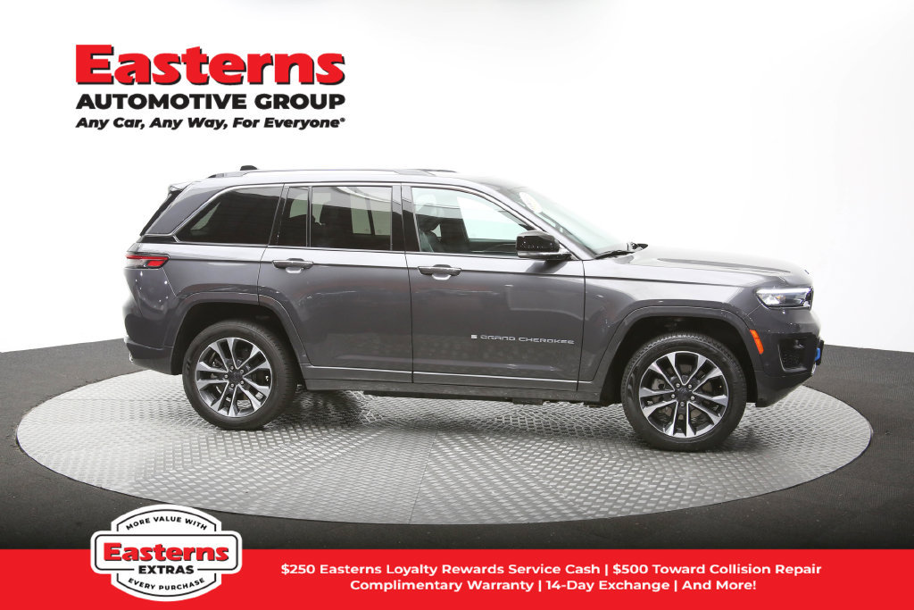 Used 2023 Jeep Grand Cherokee Overland AWD/4WD image 49