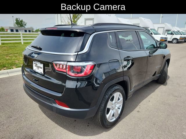 Used 2022 Jeep Compass Latitude FWD image 9