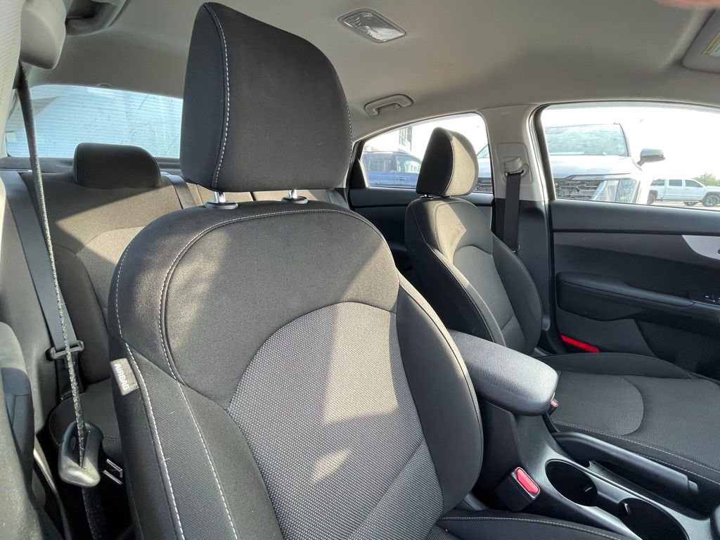 Certified 2024 Kia Forte LXS w/ LXS Technology Package FWD image 27