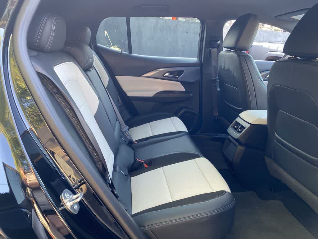 Used 2024 Chevrolet Equinox EV LT w/ Active Safety Package 3 AWD/4WD image 17