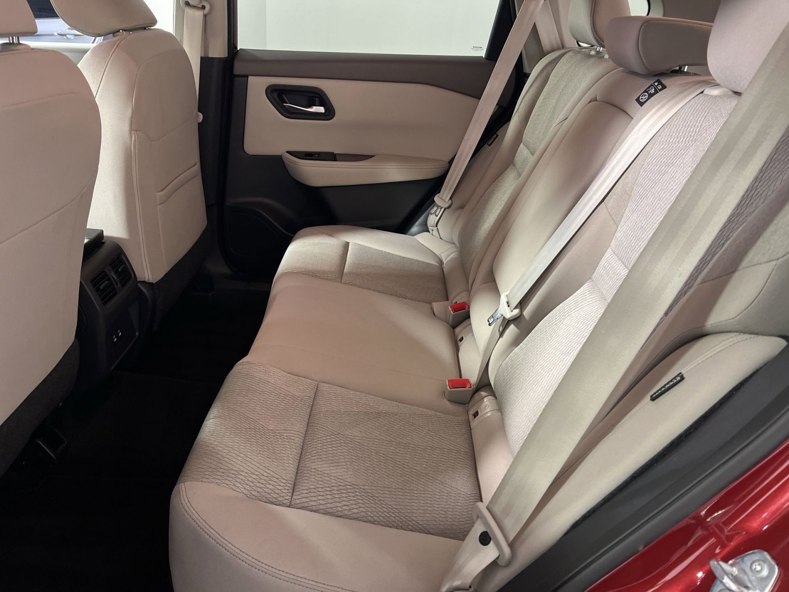 Used 2025 Nissan Rogue SV image 25