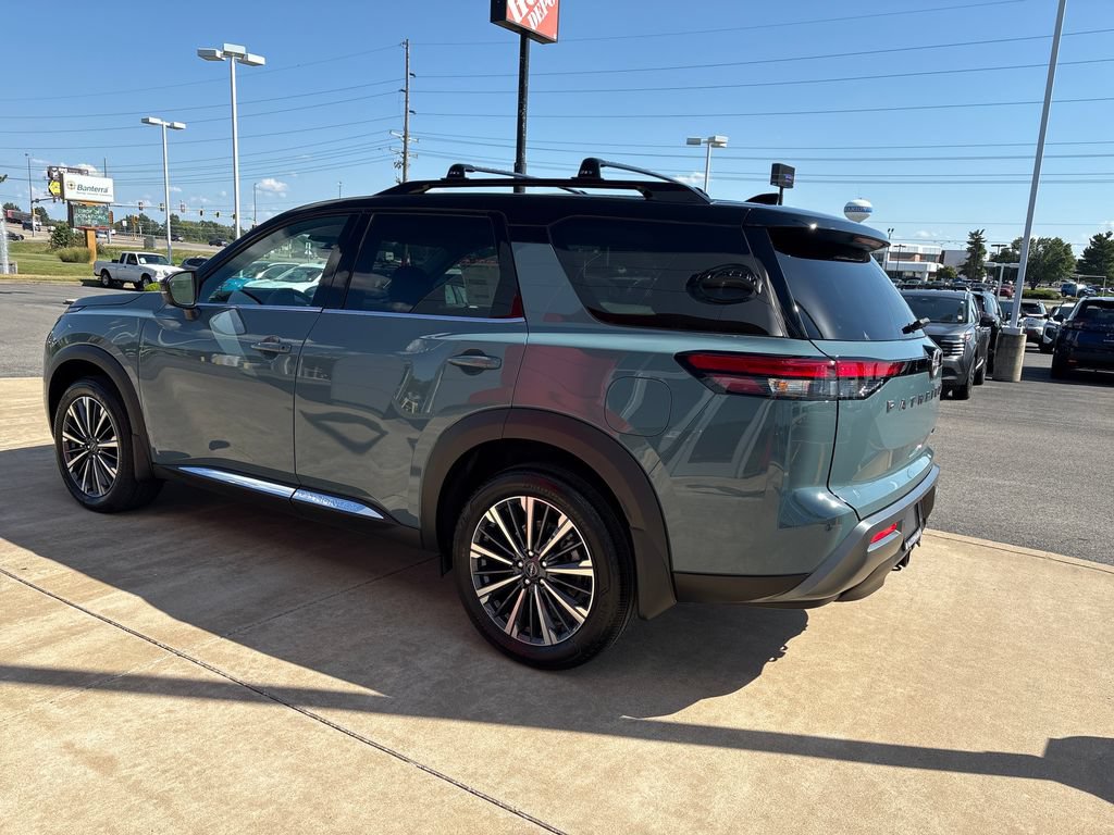 New 2026 Nissan Pathfinder Platinum AWD/4WD image 3