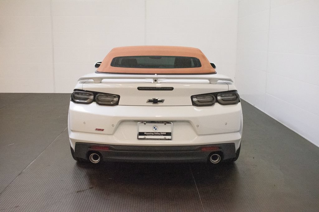 Used 2021 Chevrolet Camaro SS RWD image 9