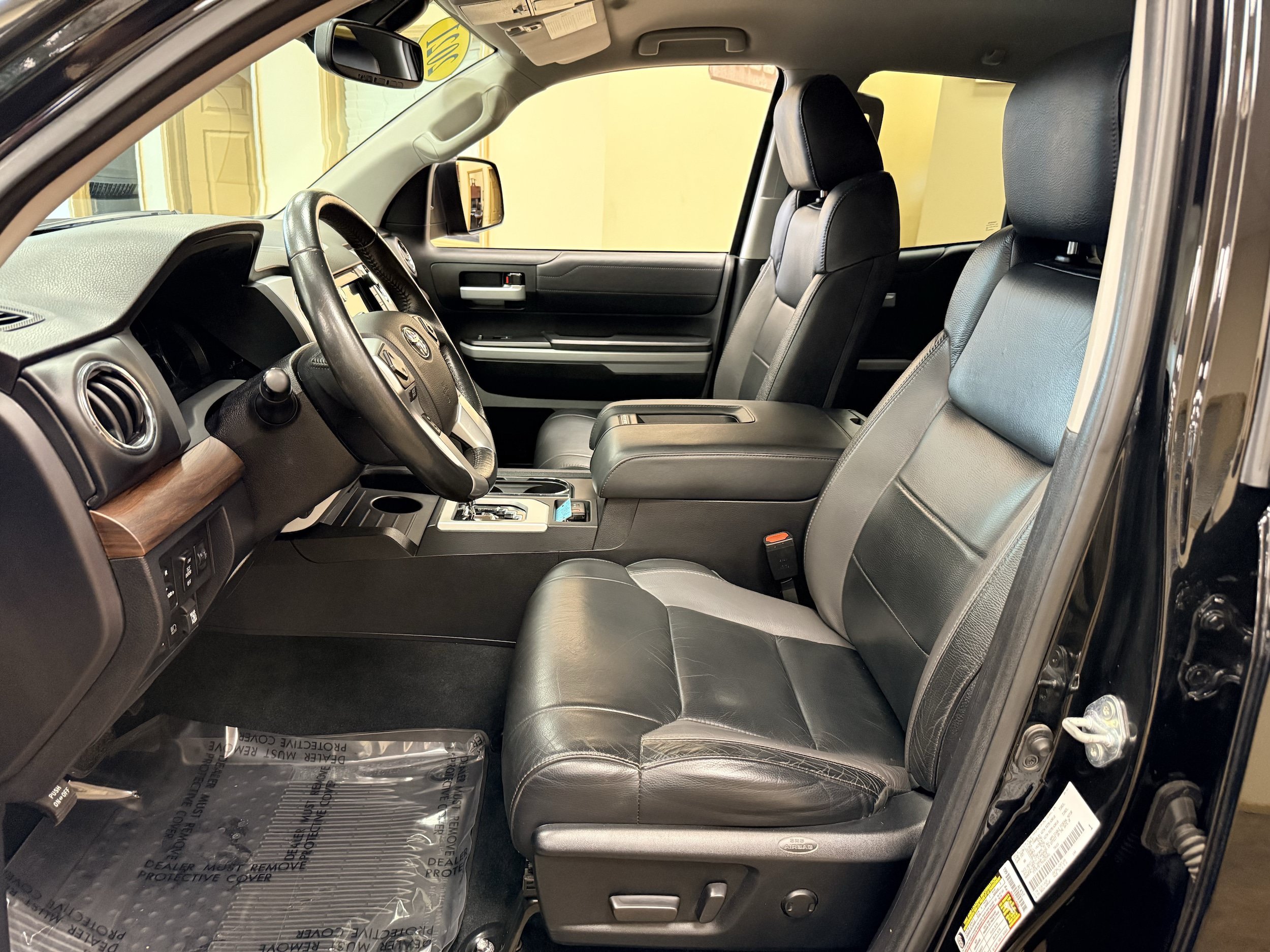 Used 2021 Toyota Tundra Limited w/ Limited Premium Package AWD/4WD image 10
