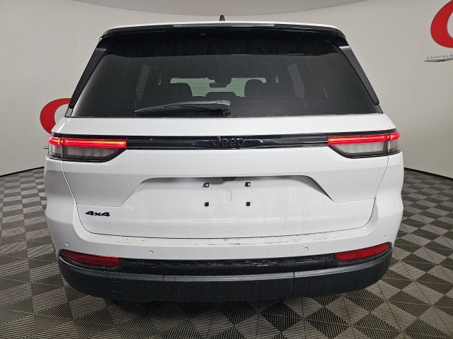 New 2025 Jeep Grand Cherokee 4WD image 6