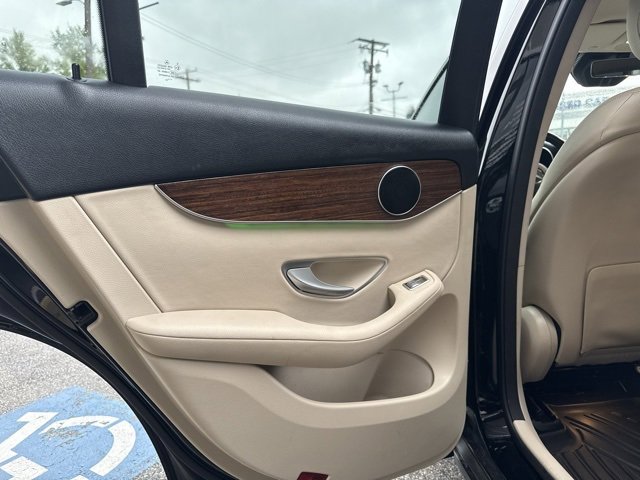 Used 2022 Mercedes-Benz GLC 300 4MATIC image 16