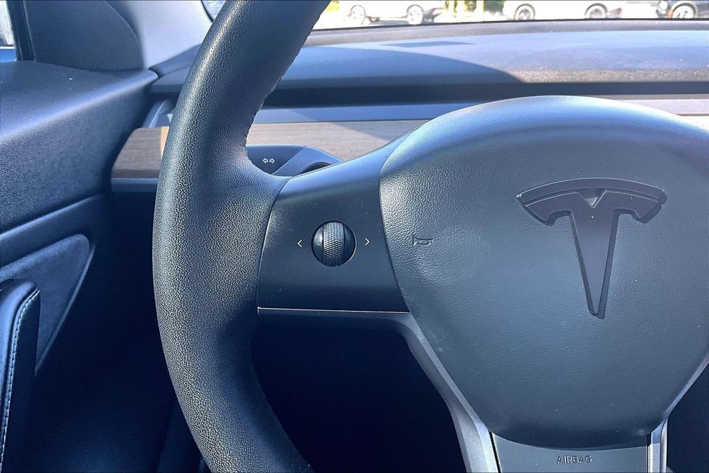 Used 2020 Tesla Model 3 Long Range AWD/4WD image 17