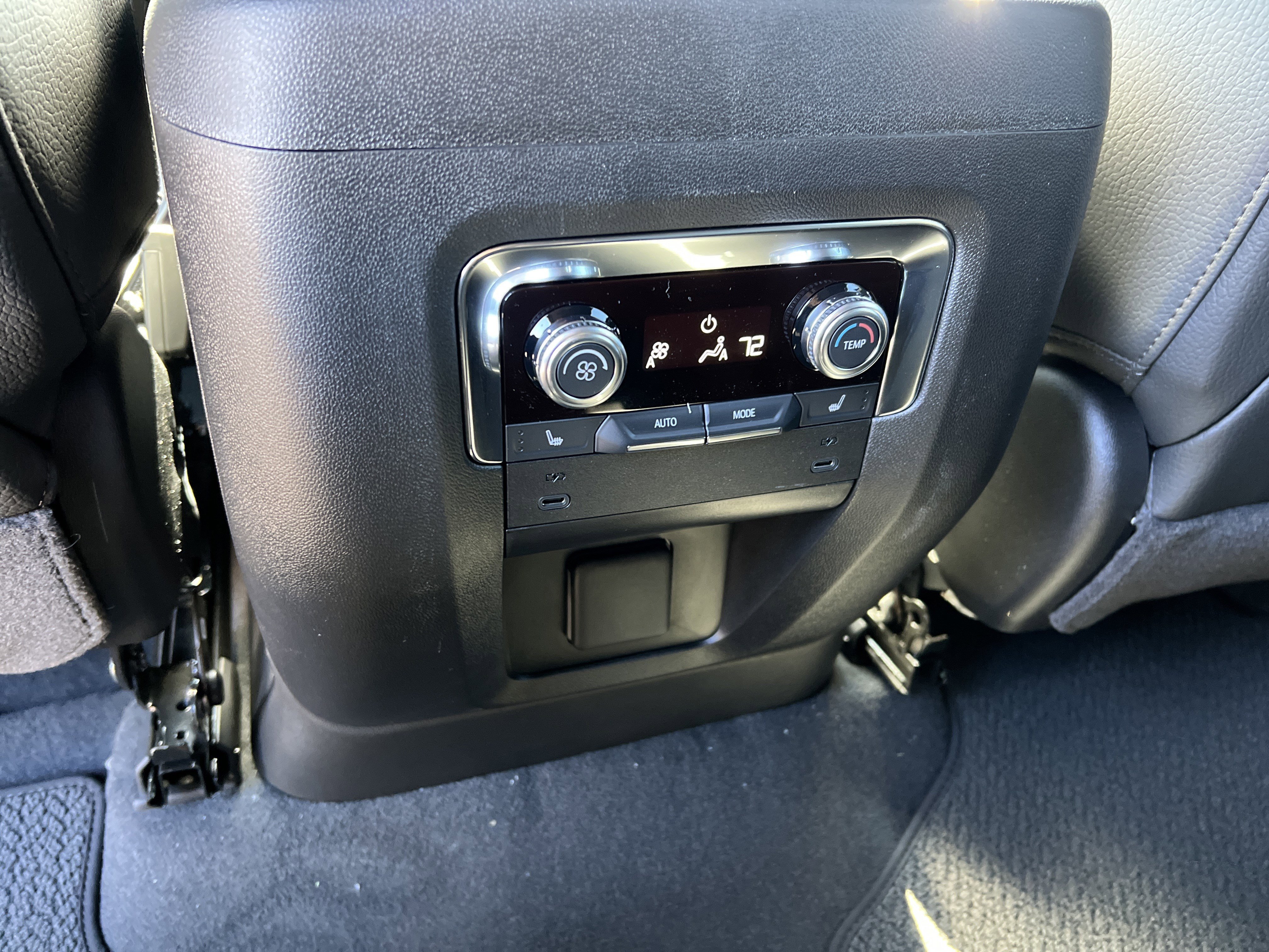 New 2026 GMC Yukon Denali image 28