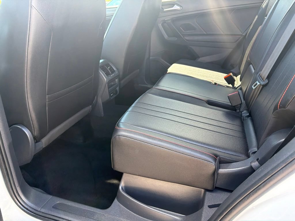 Used 2024 Volkswagen Tiguan Wolfsburg Edition AWD/4WD image 17