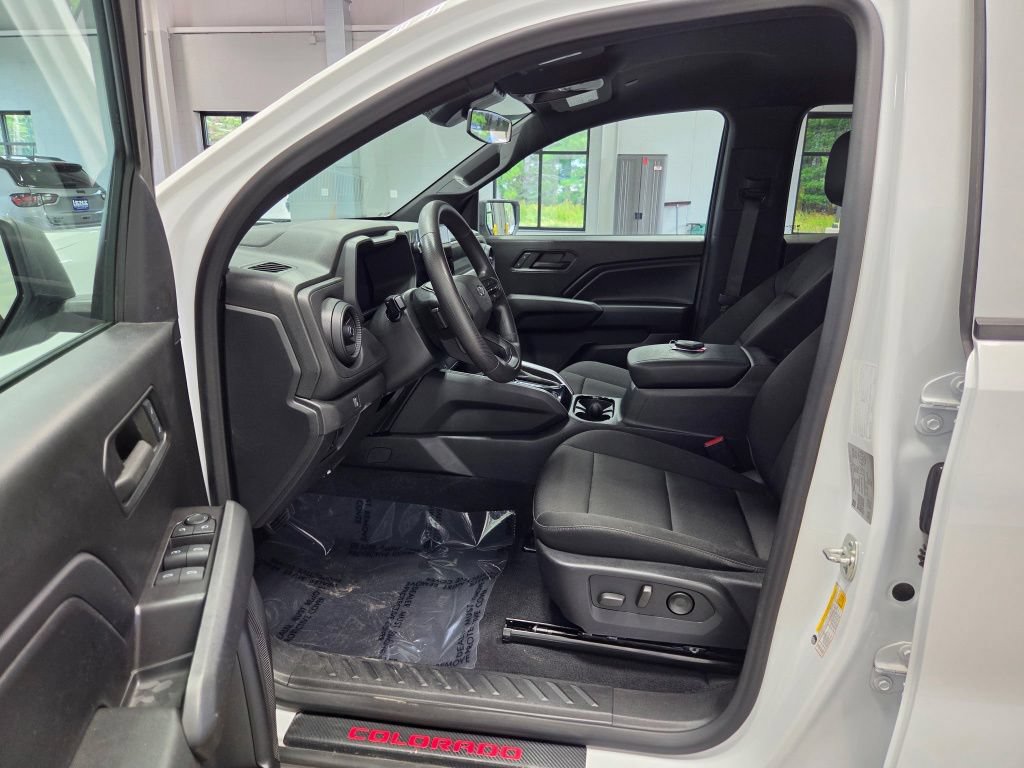 Used 2024 Chevrolet Colorado Trail Boss w/ Advanced Trailering Package AWD/4WD image 27