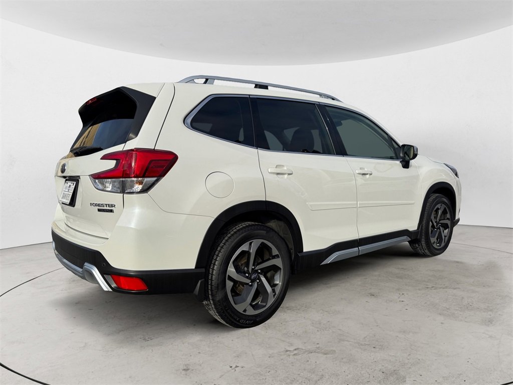 Used 2023 Subaru Forester Touring image 6
