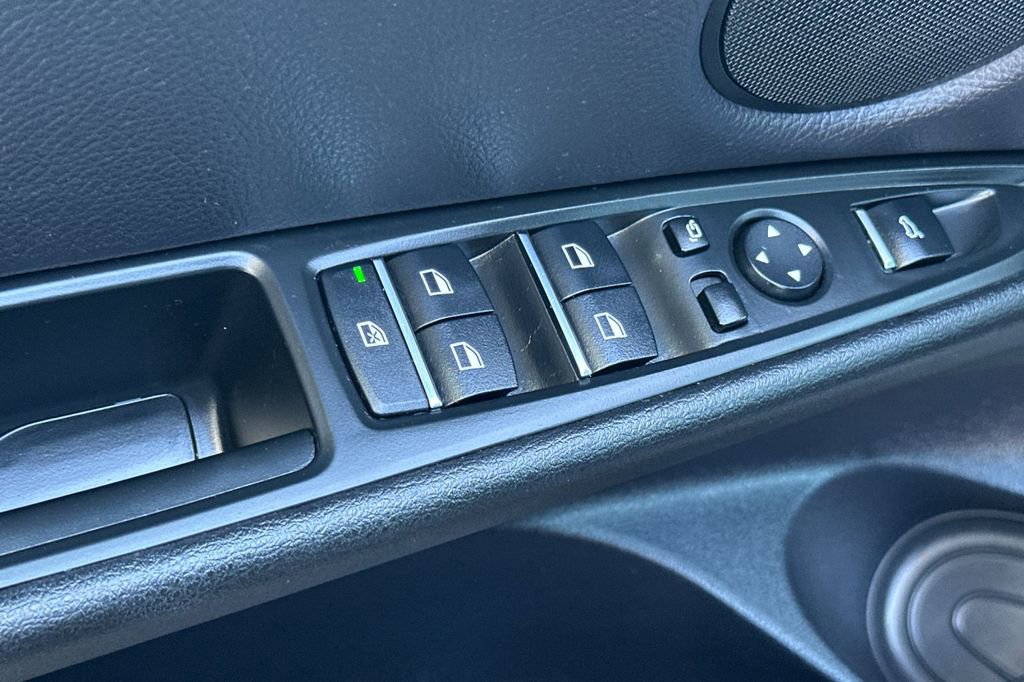 Used 2018 BMW X5 xDrive40e image 11