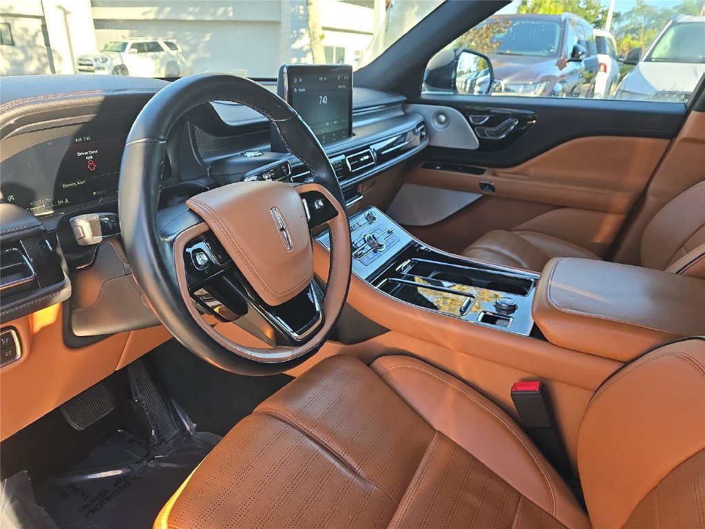 Used 2023 Lincoln Aviator Black Label AWD/4WD image 19