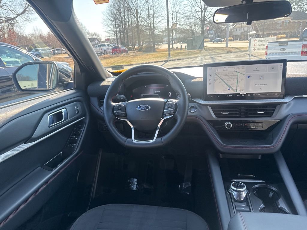Certified 2025 Ford Explorer ST-Line image 10