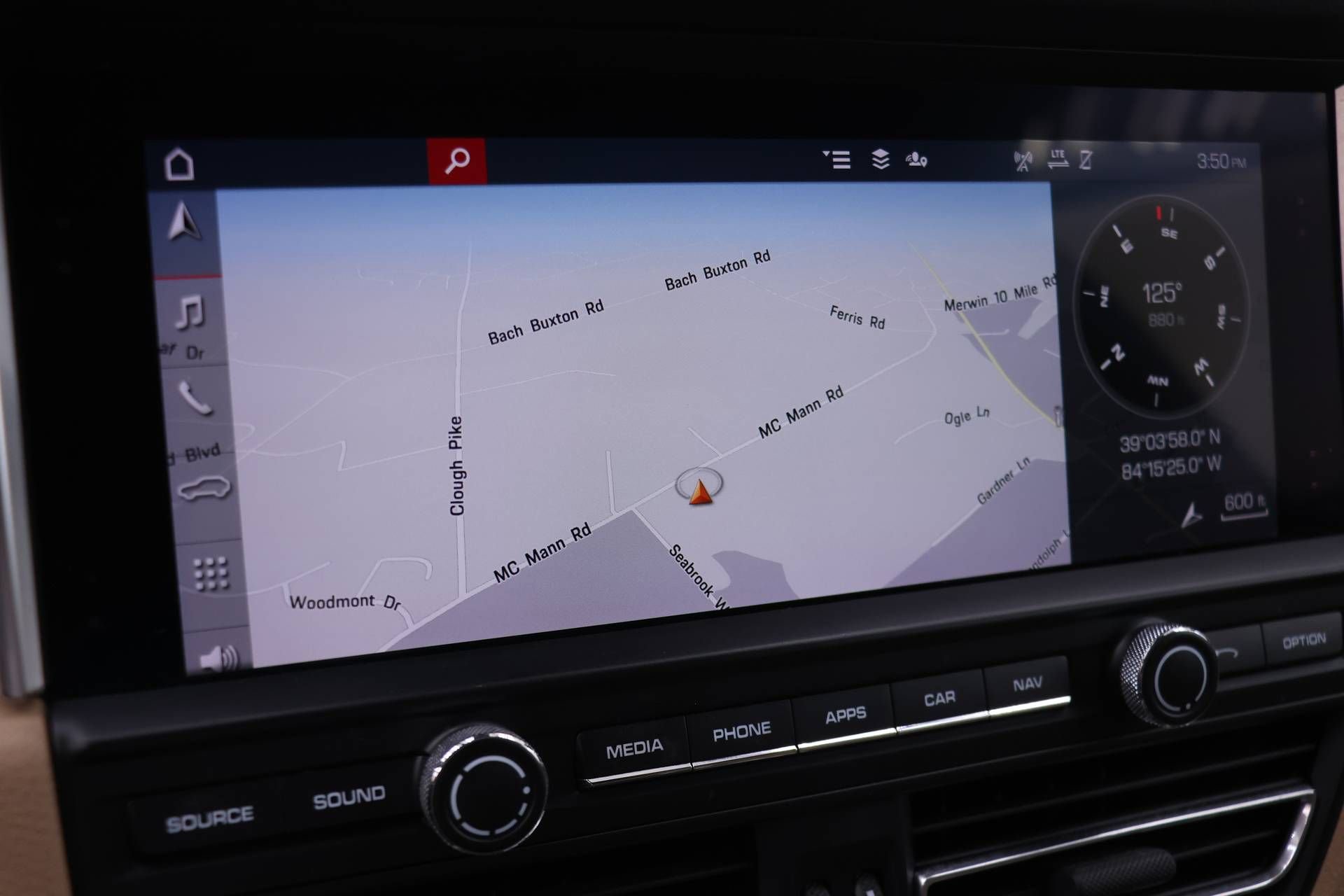 Used 2020 Porsche Macan image 14