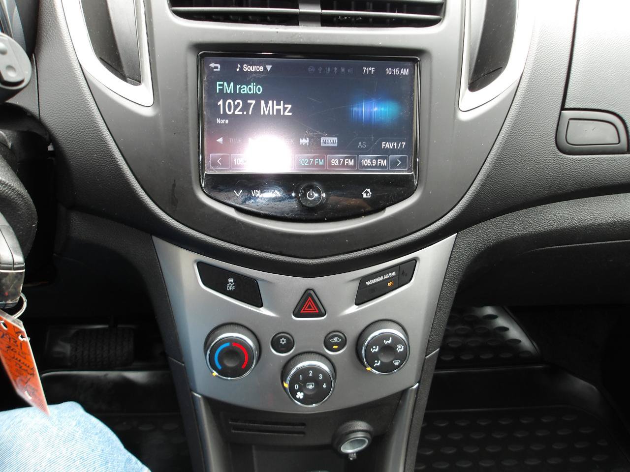 Used 2015 Chevrolet Trax LT w/ LT Plus Package AWD/4WD image 18