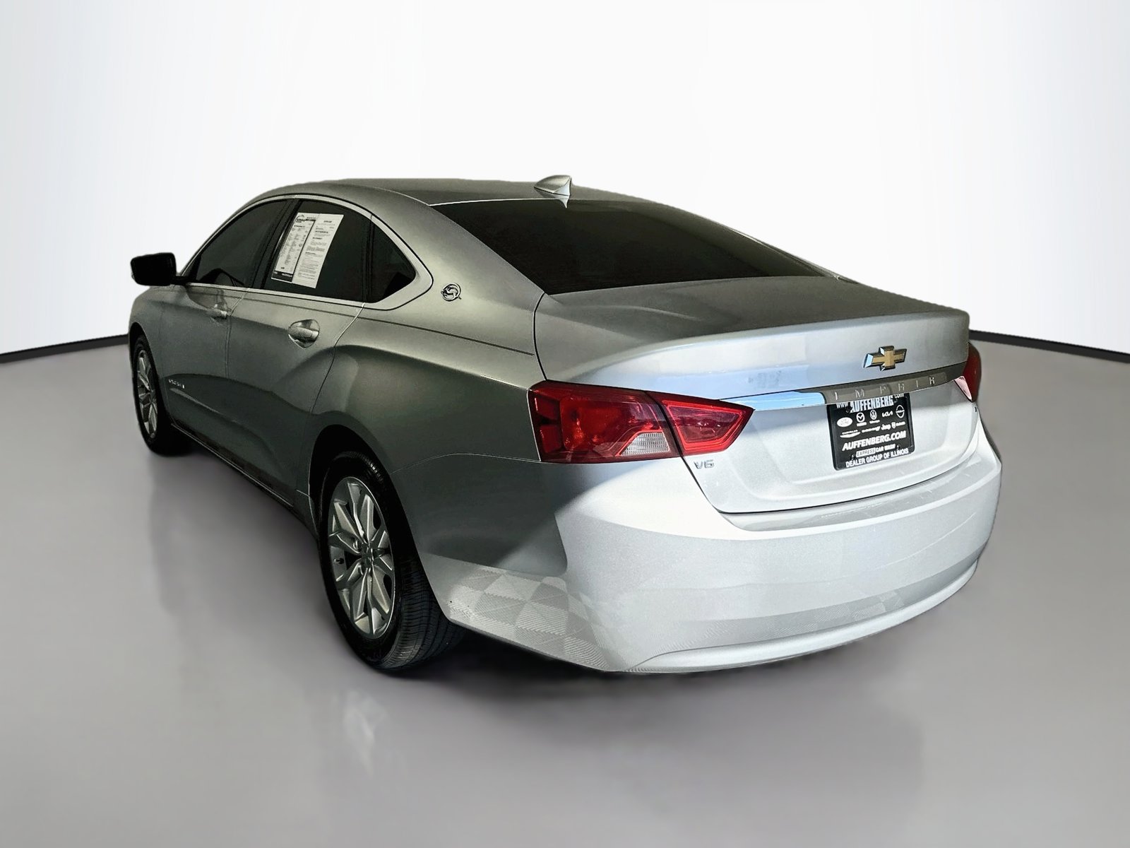 Used 2017 Chevrolet Impala LT FWD image 5