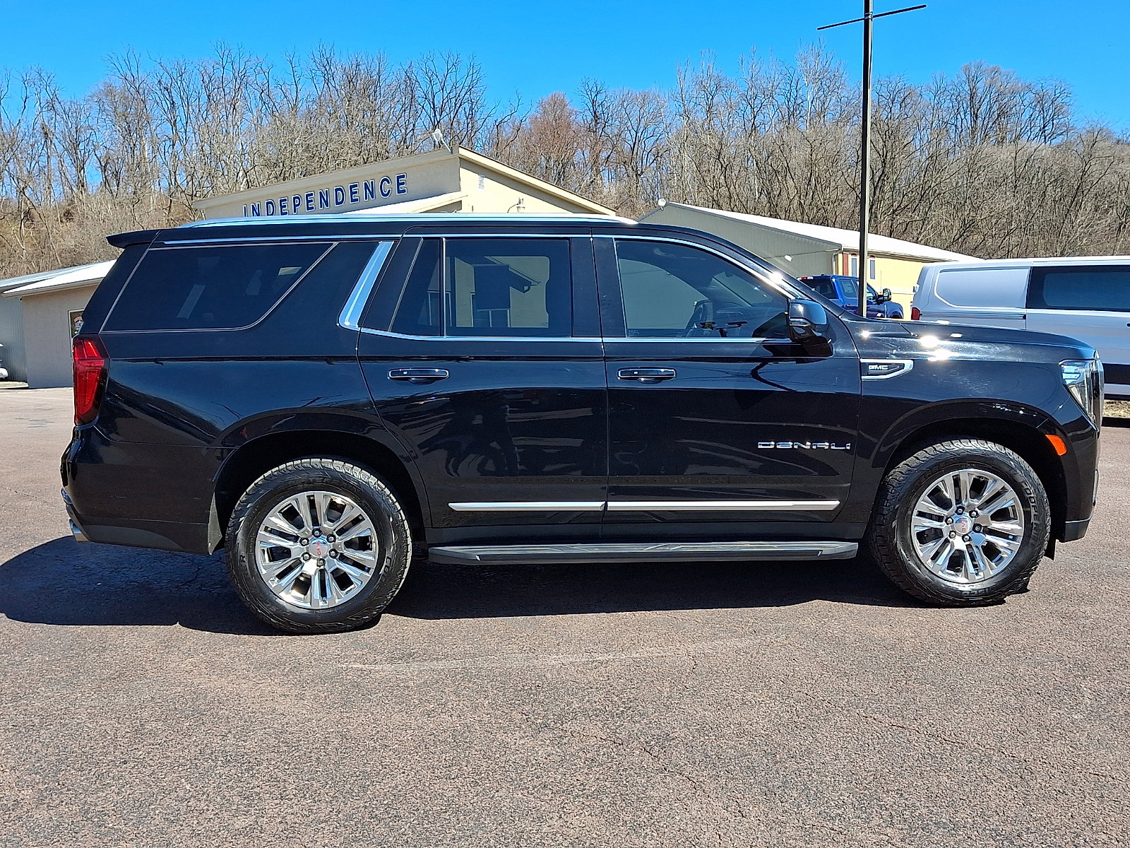 Used 2021 GMC Yukon Denali AWD/4WD image 12