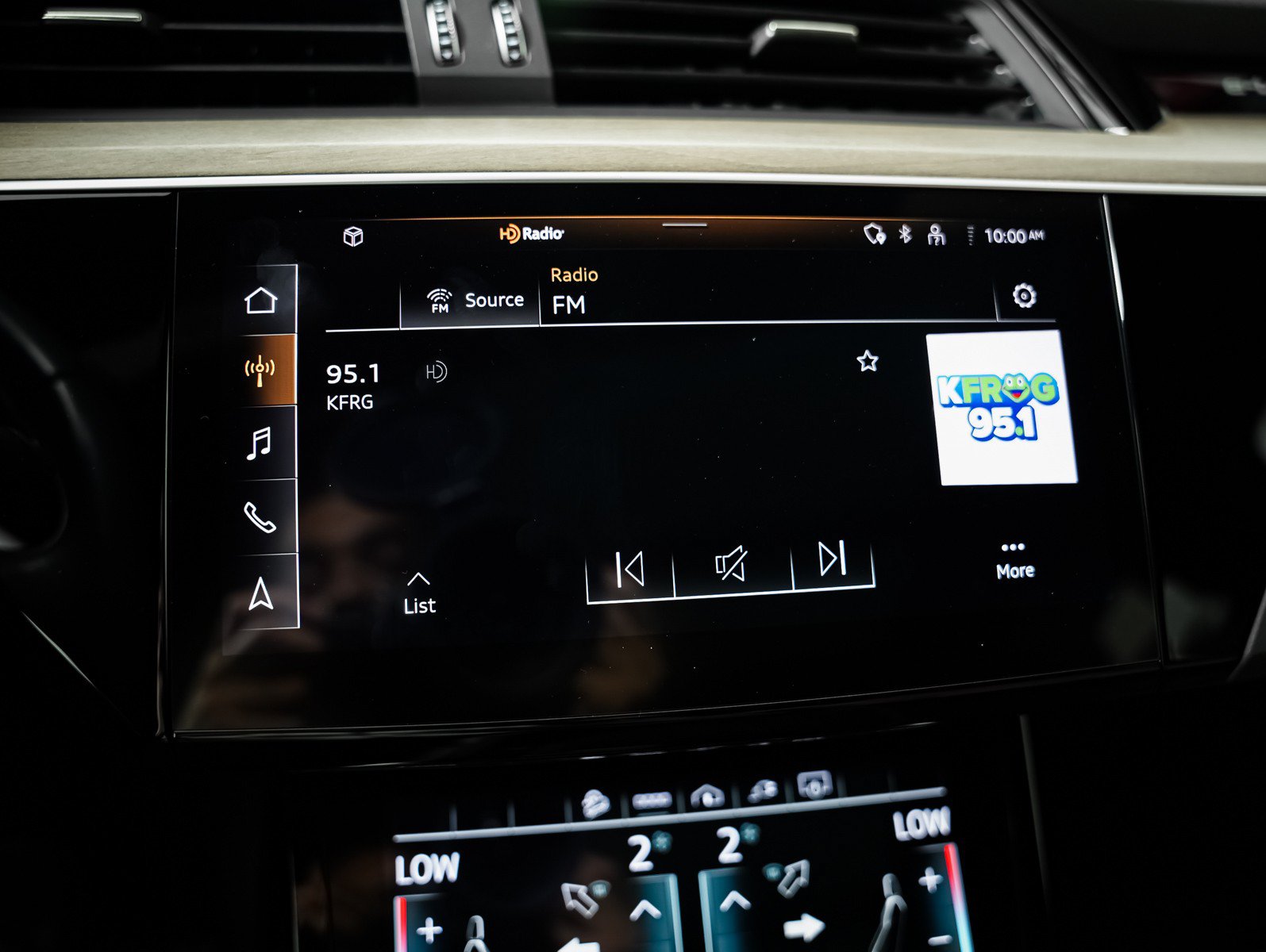 Used 2024 Audi Q8 e-tron Premium Plus w/ Premium Plus Package AWD/4WD image 21