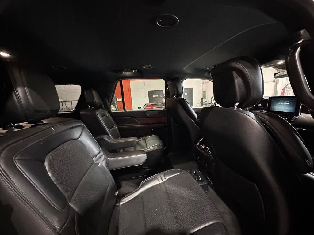 Used 2018 Lincoln Navigator Select w/ Technology Package image 18