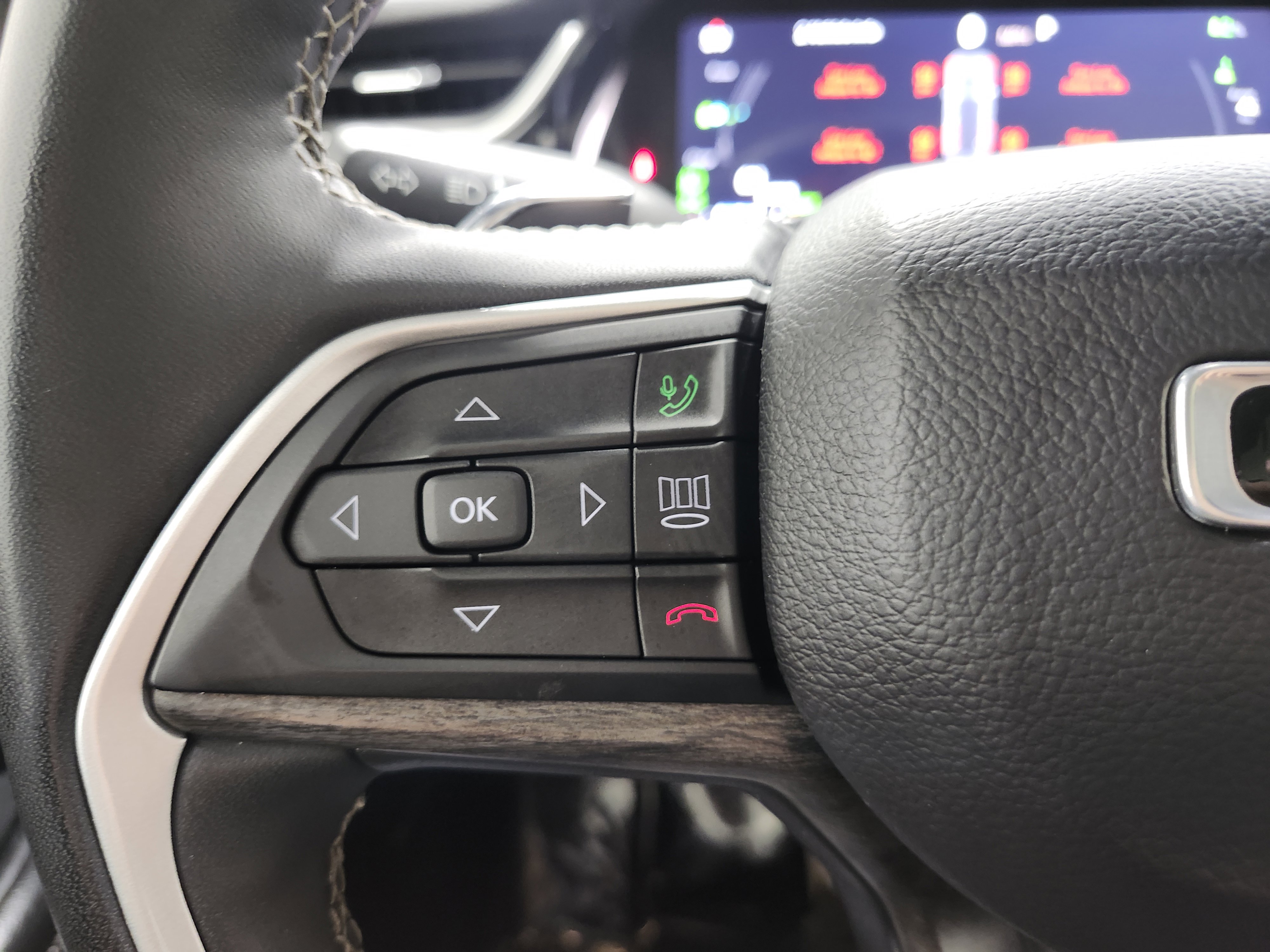 Used 2023 Jeep Grand Cherokee 4WD 4xe image 40