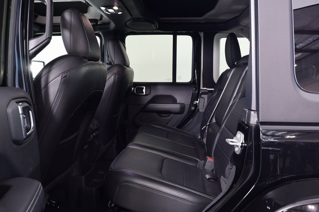 Used 2023 Jeep Wrangler Unlimited Sahara w/ Cold Weather Group image 11