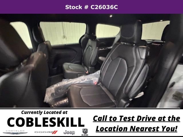 New 2026 Chrysler Pacifica Select image 14